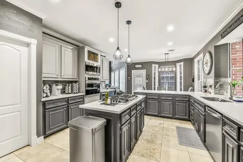 2403 N Lake Front Drive League City TX 77573