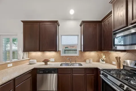 873 Grassy Knoll Trail La Marque TX 77568