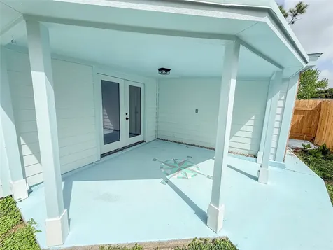 423 Baywood Street La Porte TX 77571
