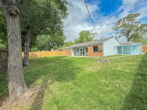 423 Baywood Street La Porte TX 77571