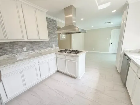 423 Baywood Street La Porte TX 77571