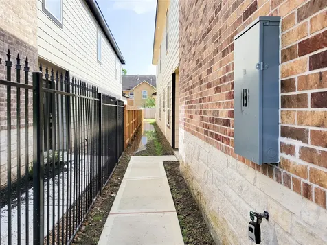 4514 Maggie Street B Houston TX 77051