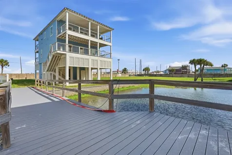 18 Blue Heron Circle Jamaica Beach TX 77554