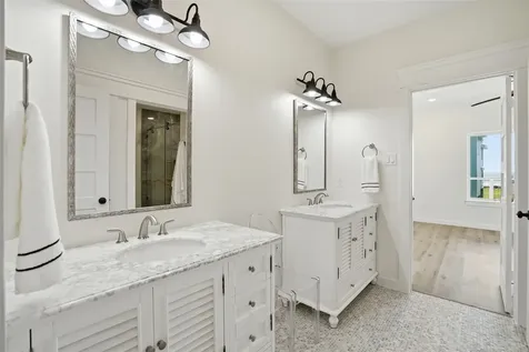 18 Blue Heron Circle Jamaica Beach TX 77554