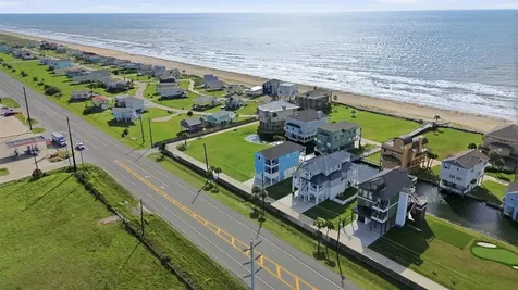 18 Blue Heron Circle Jamaica Beach TX 77554