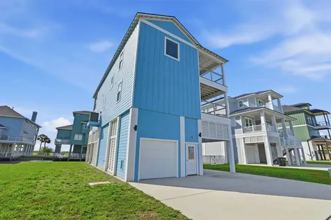 18 Blue Heron Circle Jamaica Beach TX 77554
