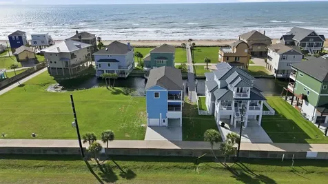 18 Blue Heron Circle Jamaica Beach TX 77554