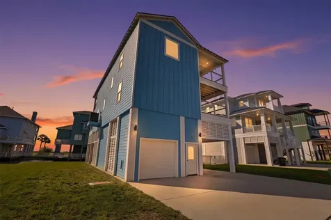 18 Blue Heron Circle Jamaica Beach TX 77554