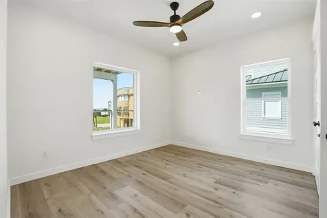 18 Blue Heron Circle Jamaica Beach TX 77554
