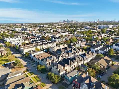 1360 W 25th Street Houston TX 77008