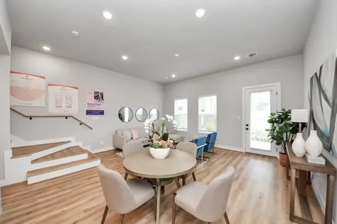 5811 Francis Oak Place Houston TX 77091