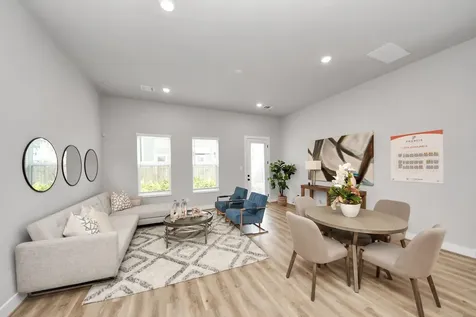 5811 Francis Oak Place Houston TX 77091
