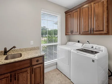 546 Meadowlark Lane Winnie TX 77665
