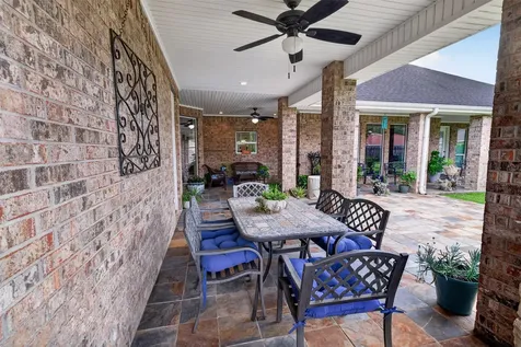 546 Meadowlark Lane Winnie TX 77665