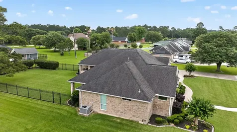 546 Meadowlark Lane Winnie TX 77665