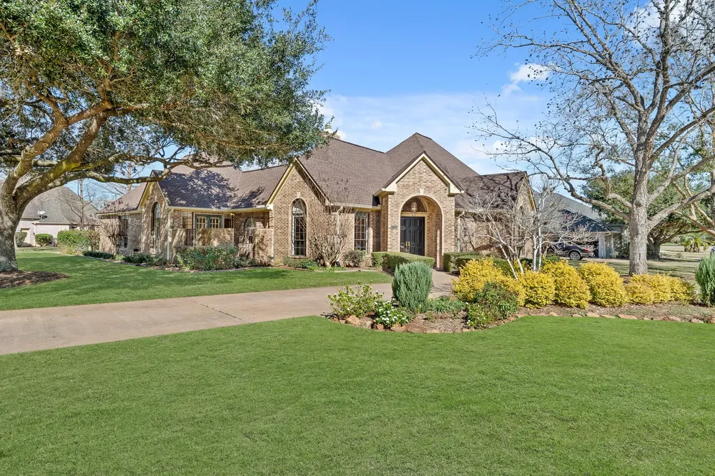 5303 Weston Drive Fulshear TX 77441