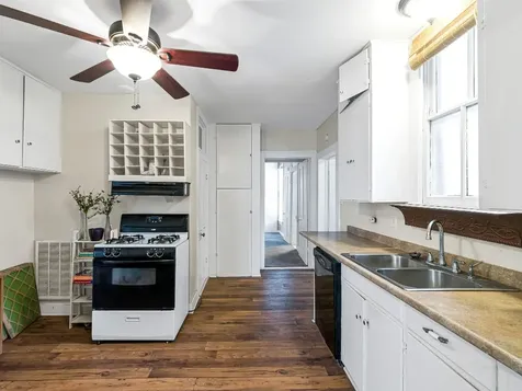 26 W Austin Street Bellville TX 77418