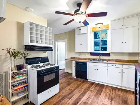 26 W Austin Street Bellville TX 77418