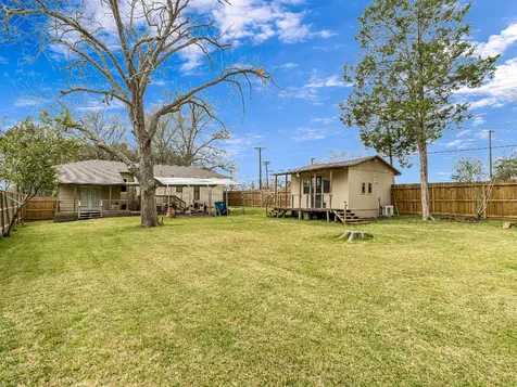 26 W Austin Street Bellville TX 77418