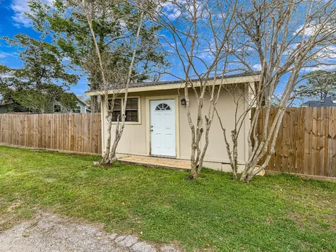 26 W Austin Street Bellville TX 77418