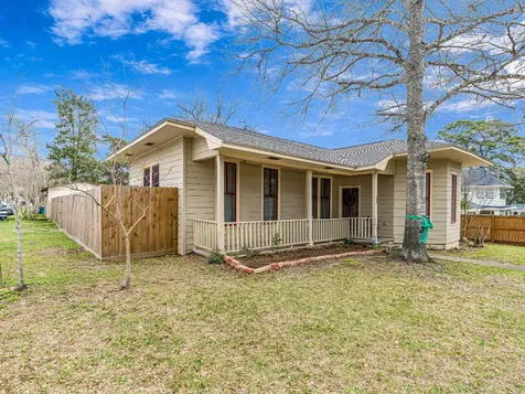 26 W Austin Street Bellville TX 77418