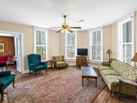 26 W Austin Street Bellville TX 77418