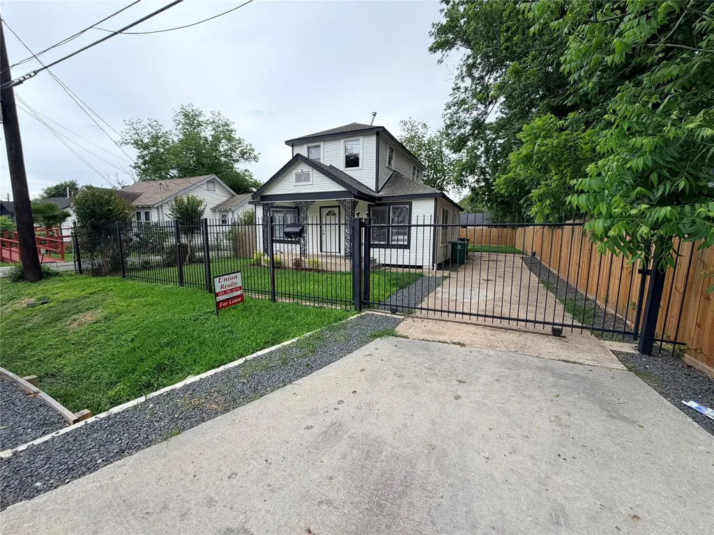 4103 Delhi Street Houston TX 77022