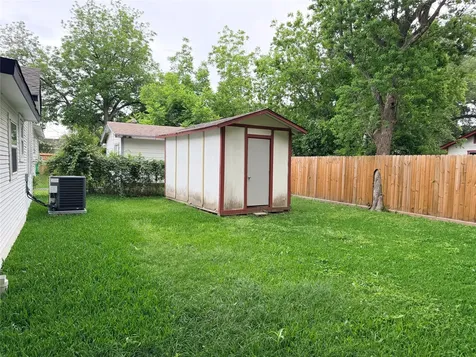 4103 Delhi Street Houston TX 77022