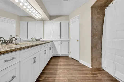 4801 Summer Lane Baytown TX 77521