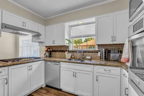 4801 Summer Lane Baytown TX 77521