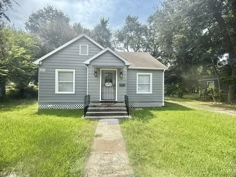19 4th Avenue N Texas City TX 77590