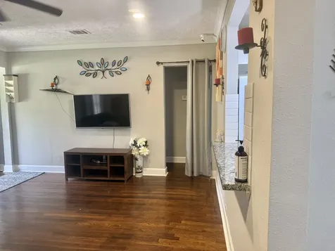 19 4th Avenue N Texas City TX 77590