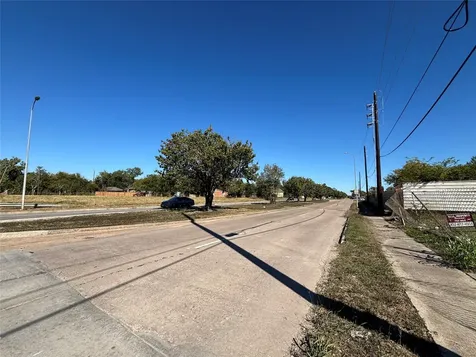 3002 Airport Boulevard Houston TX 77051