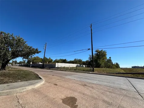 3002 Airport Boulevard Houston TX 77051