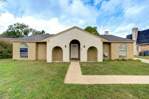 6430 Pirtlewood Circle Houston TX 77088