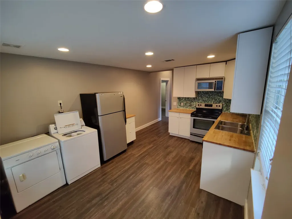 711 Graham Place A Austin TX 78705