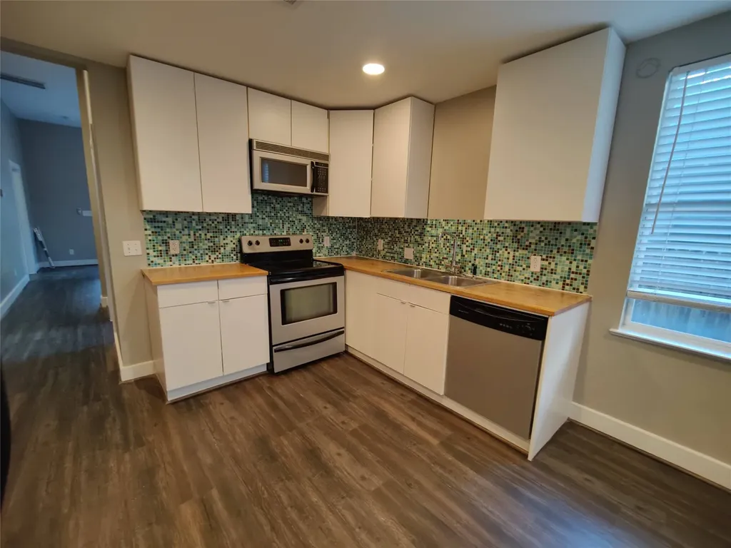 711 Graham Place A Austin TX 78705