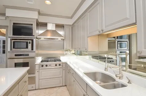 6 River Hollow Lane Houston TX 77027