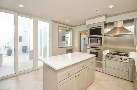 6 River Hollow Lane Houston TX 77027