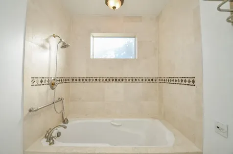 6 River Hollow Lane Houston TX 77027