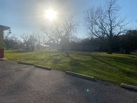 3015 N Main Street Stafford TX 77477