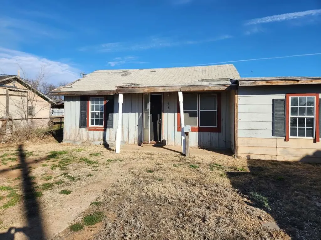 203 Pecan Street Levelland TX 79336