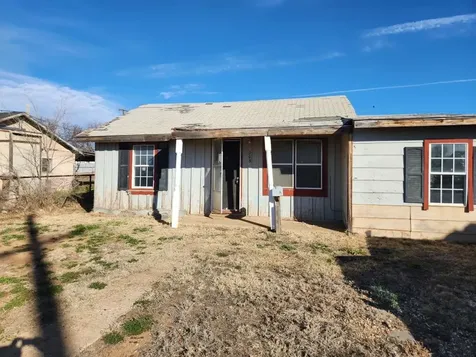 203 Pecan Street Levelland TX 79336