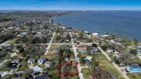 3122 & 3124 Carlisle Street La Porte TX 77571