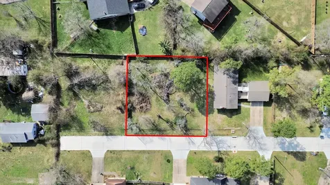 3122 & 3124 Carlisle Street La Porte TX 77571