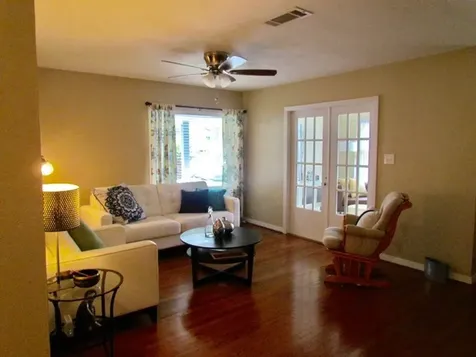 1709 Gardenia Drive Houston TX 77018