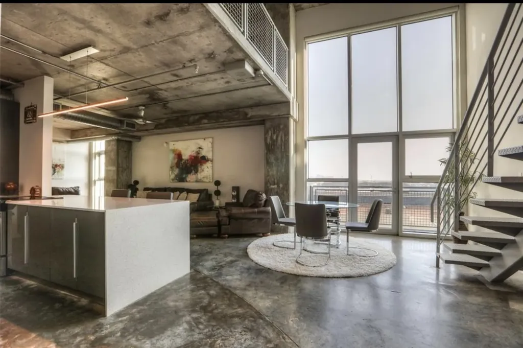 2000 Bagby Street 7423 Houston TX 77002