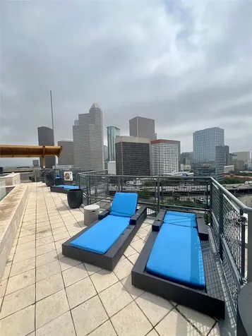 2000 Bagby Street 7423 Houston TX 77002
