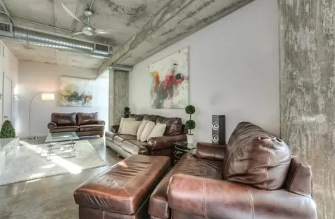 2000 Bagby Street 7423 Houston TX 77002