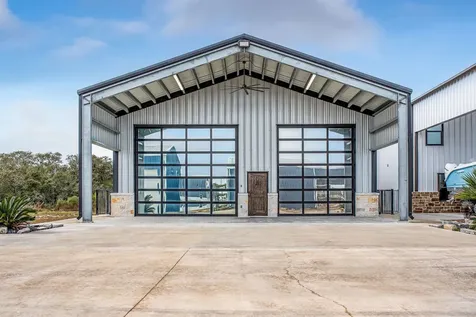 82 Circle Hook Port O Connor TX 77982